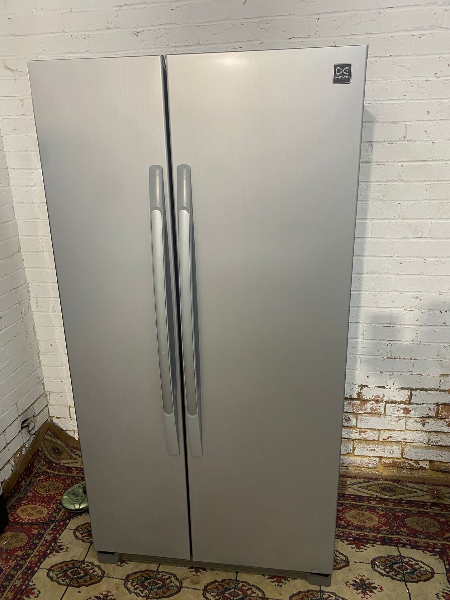 Daewoo Grey Double Door American Non Plumb Fridge Freezer For Sale