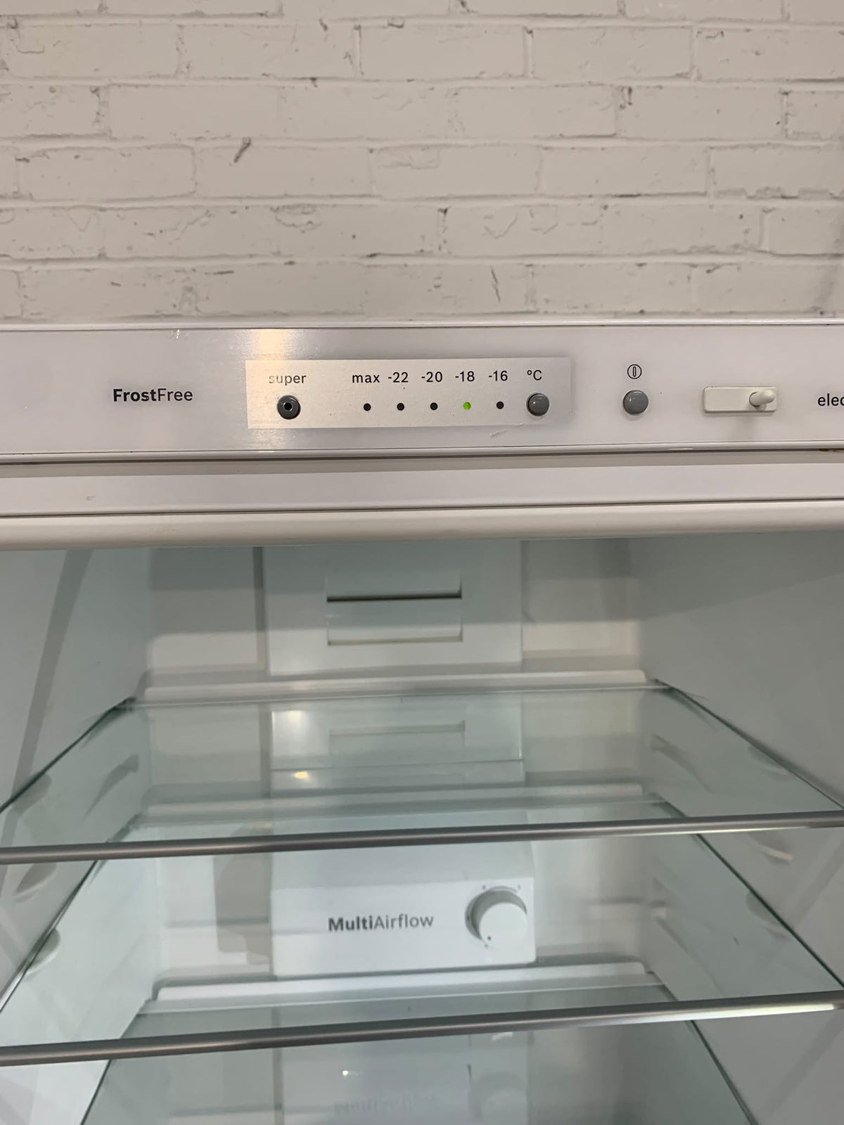 170CM Tall Bosch  White Fridge Freezer