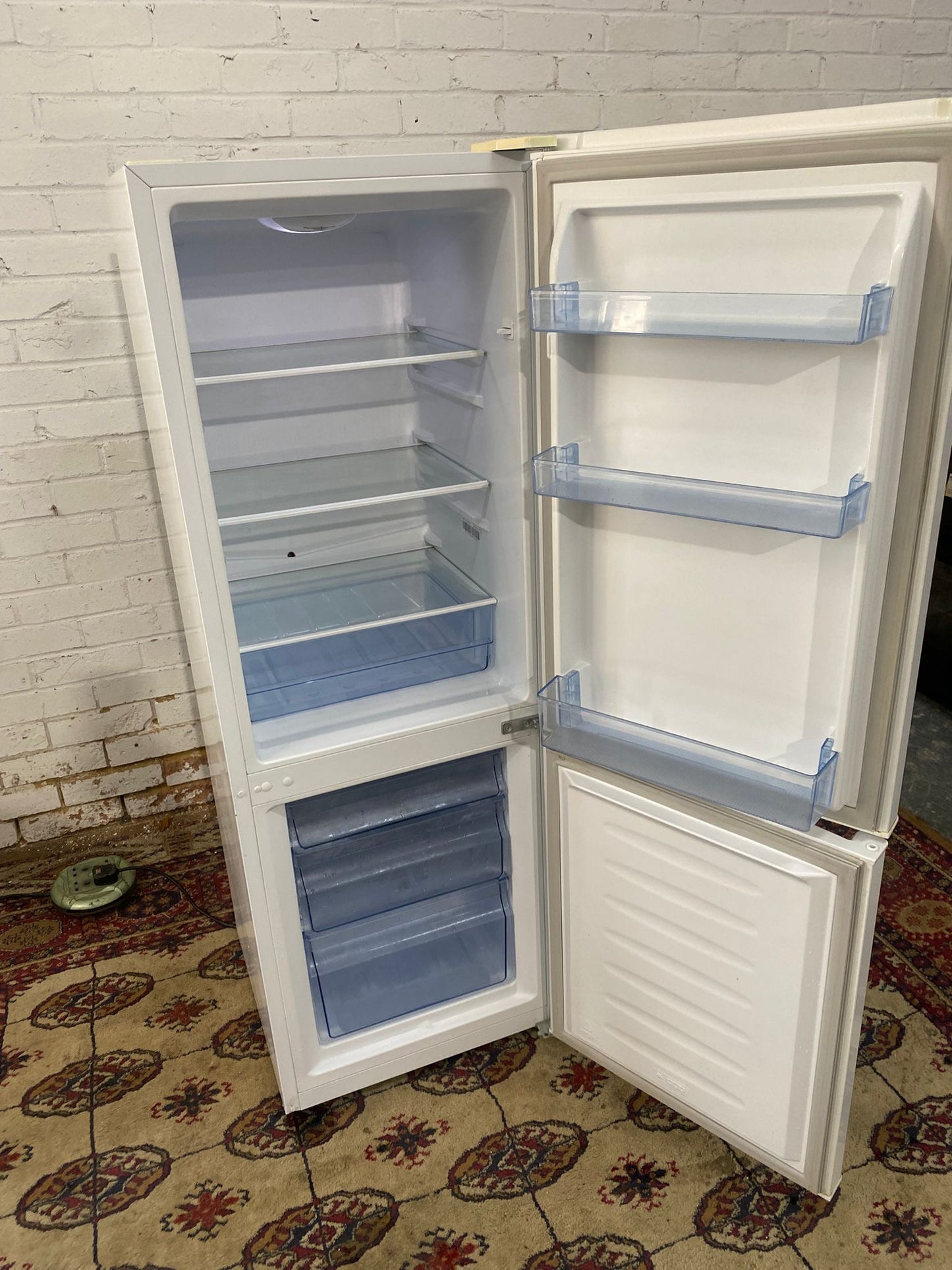 FridgeMaster Medium Fridge Freezer For Sale