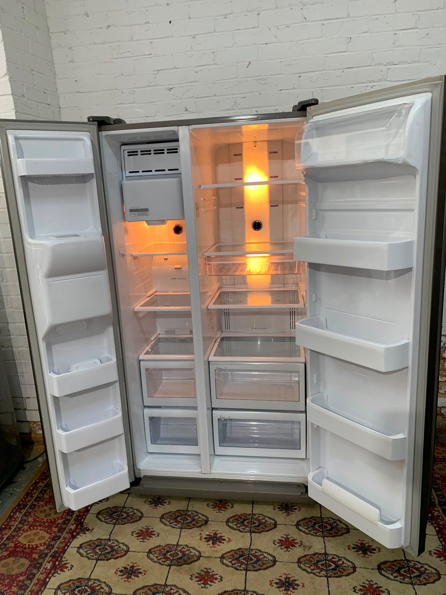 Samsung Plumb In With Icemaker American Fridge Freezer For Sale