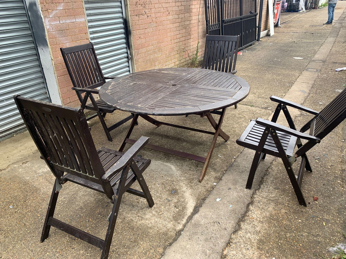 Garden Wooden Set Round Table With 4 Chairs For Sale