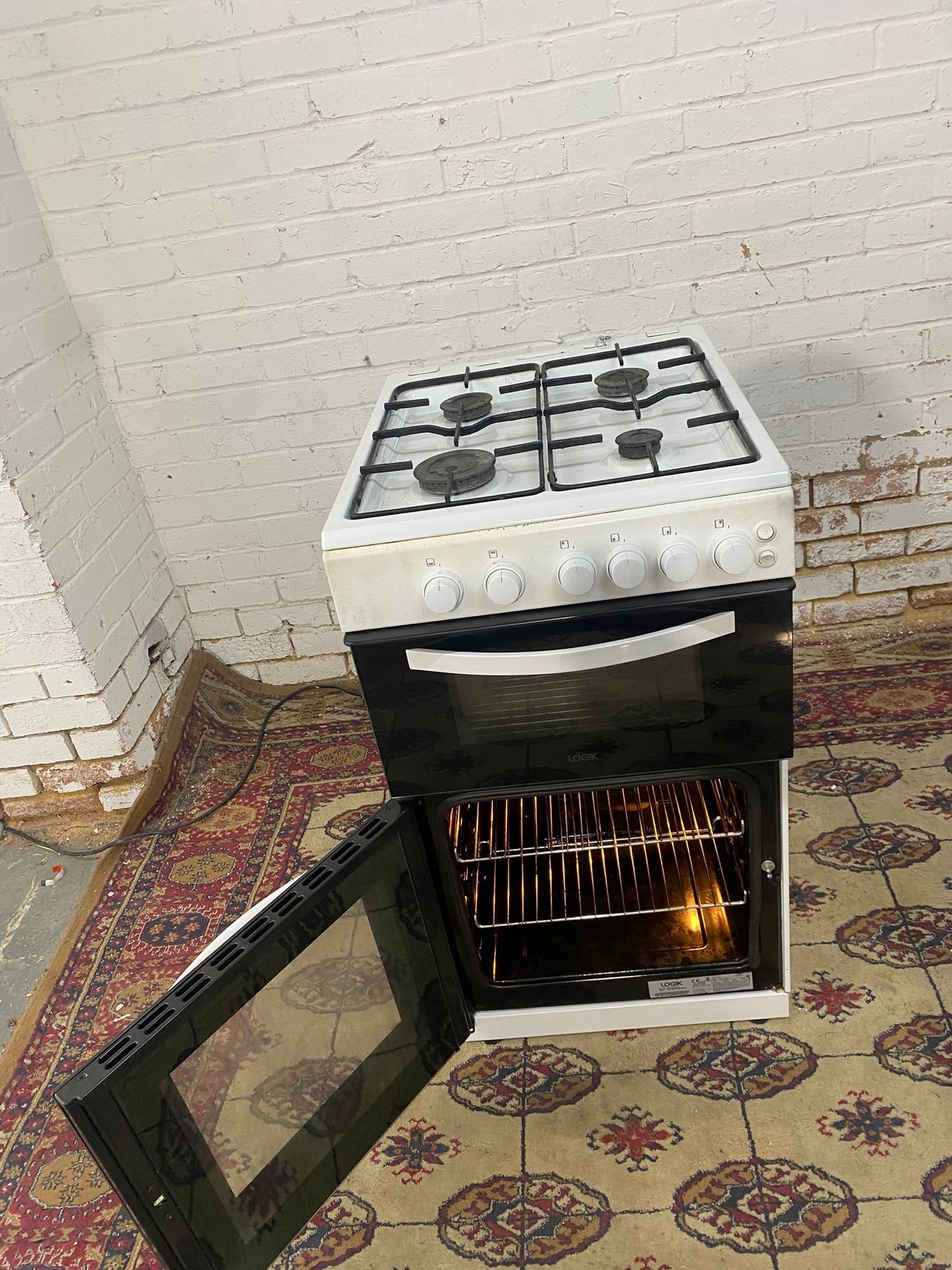 Beautiful 50 CM Logik Gas Cooker With Oven/Grill For Sale