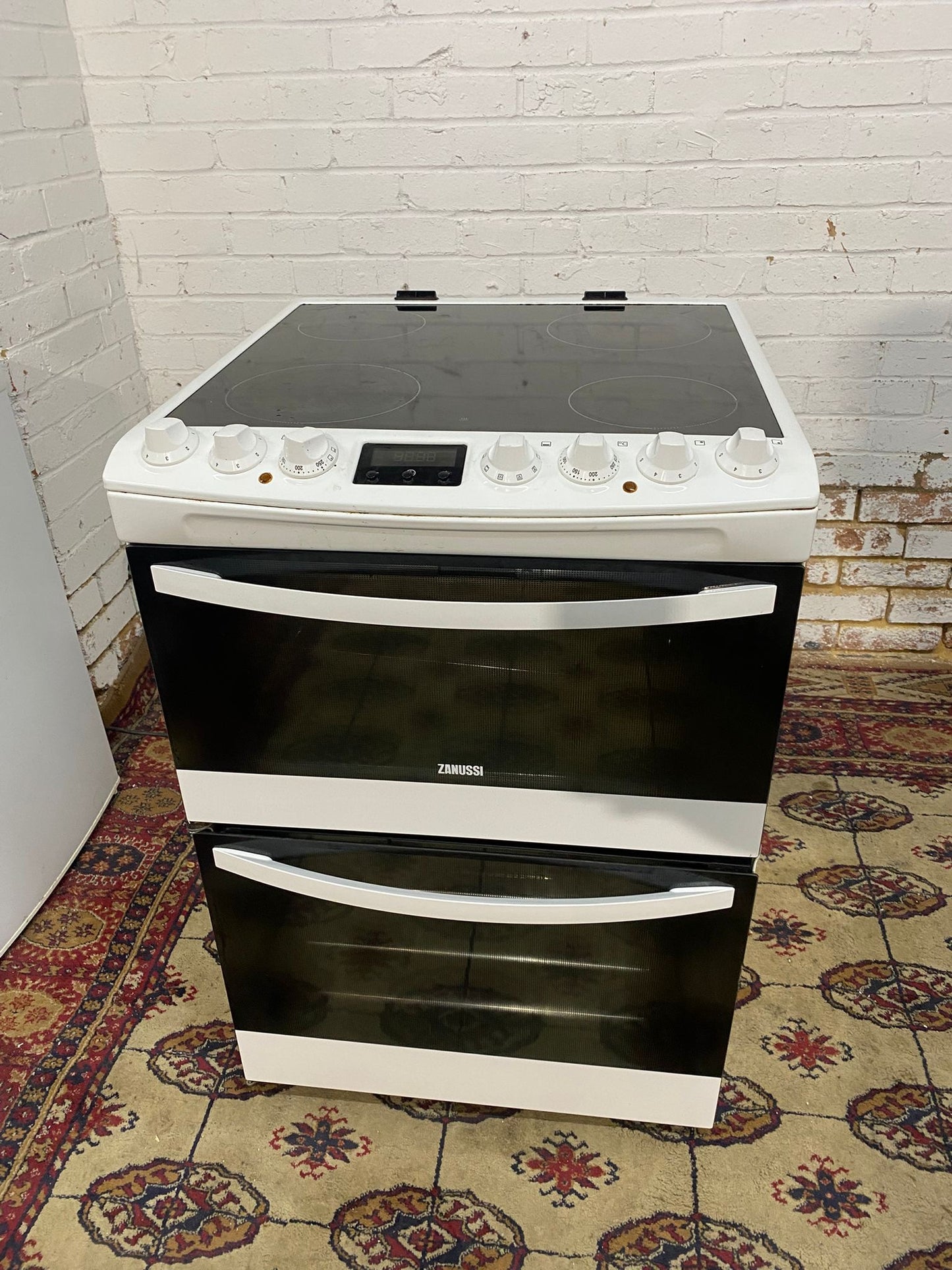 Zanussi 60 CM Electric Cooker With Oven/Grill For Sale