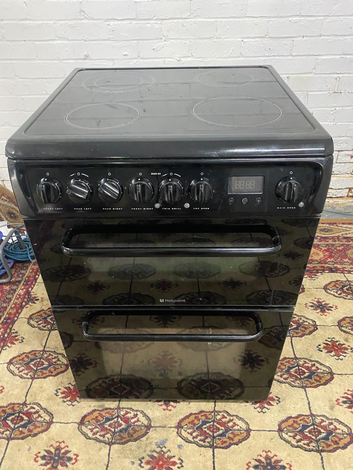 HotPoint Black 60CM Electric Ceramic Cooker With Dual Oven/Grill For Sale