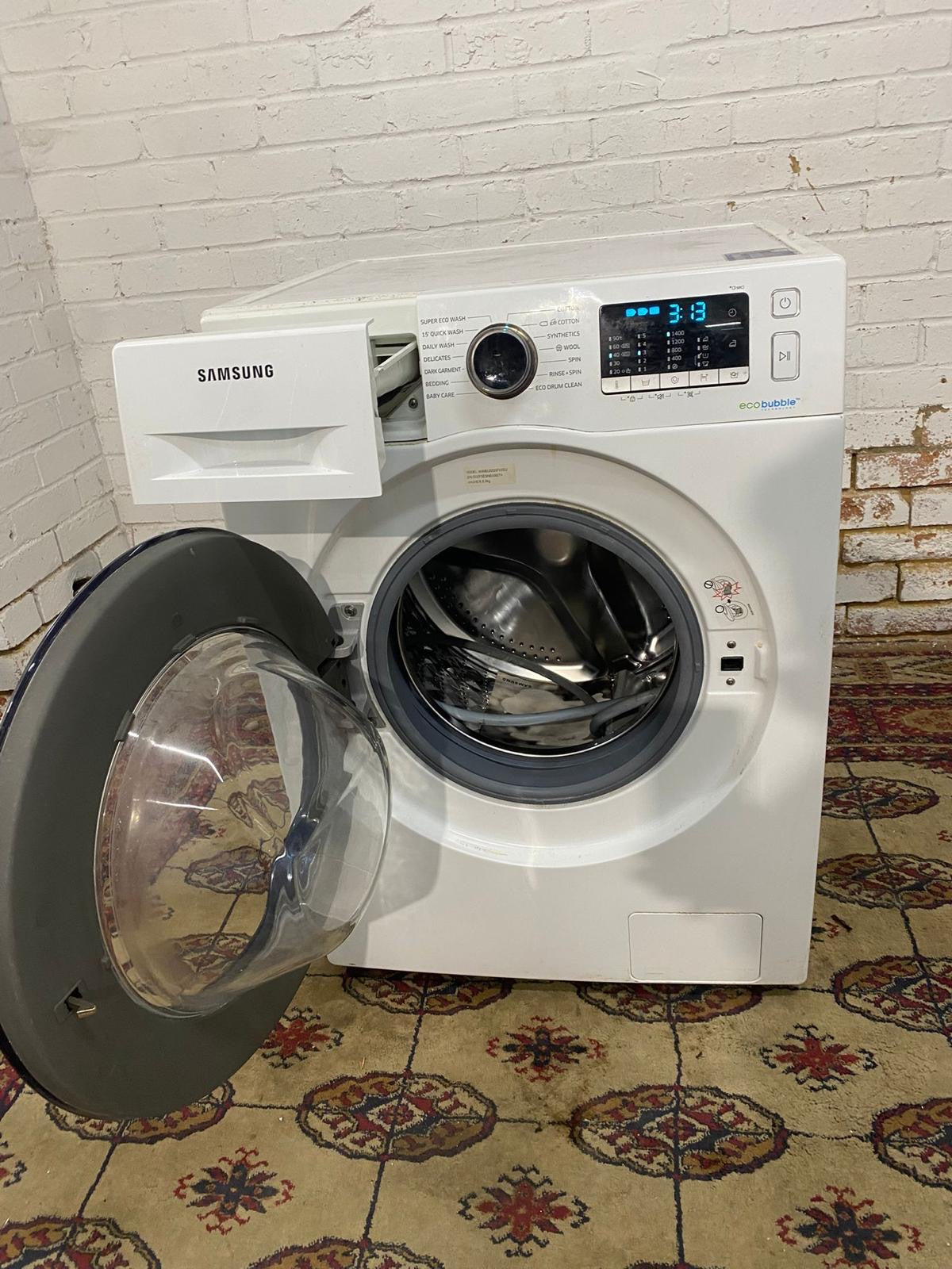 Beautiful Samsung White 8KG Washing Machine For Sale
