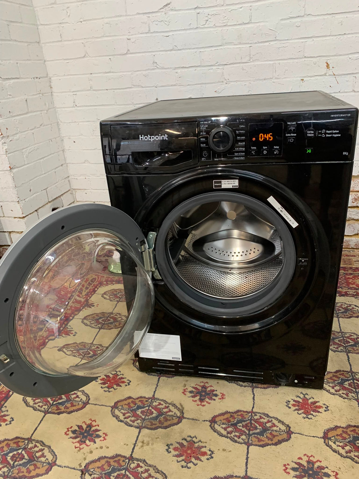 HotPoint Black 8KG Washing Machine
