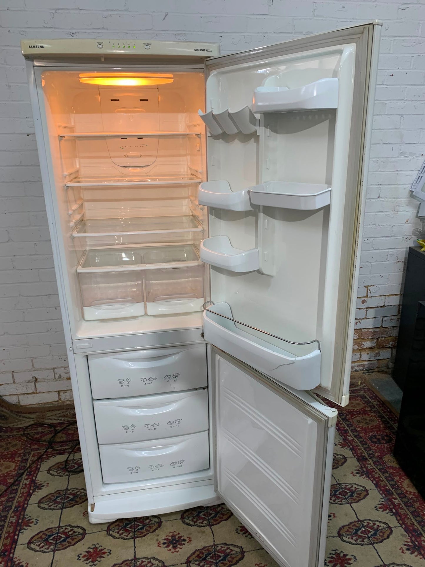 Samsung 180CM High Samsung Fridge Freezer For Sale