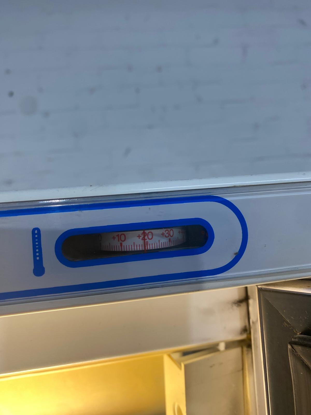 Standing Glass Display Drinks Fridge For Sale
