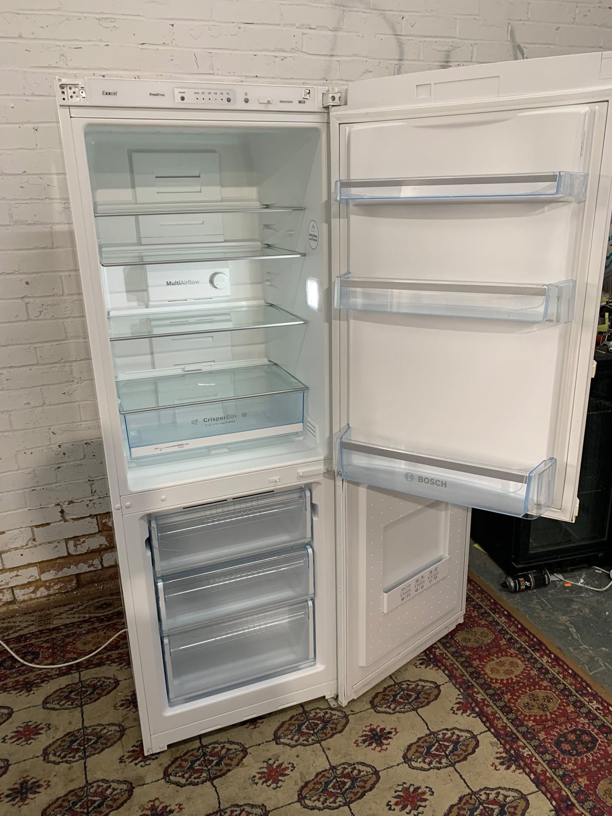 170CM Tall Bosch  White Fridge Freezer
