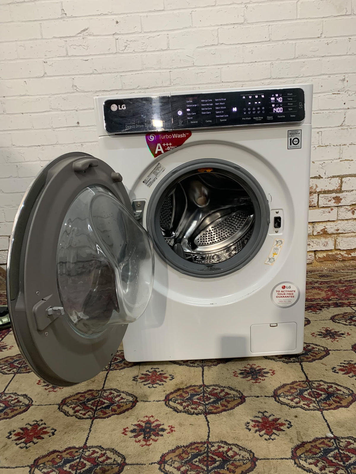 LG 8KG Fully Touch DirectDrive Washing Machine
