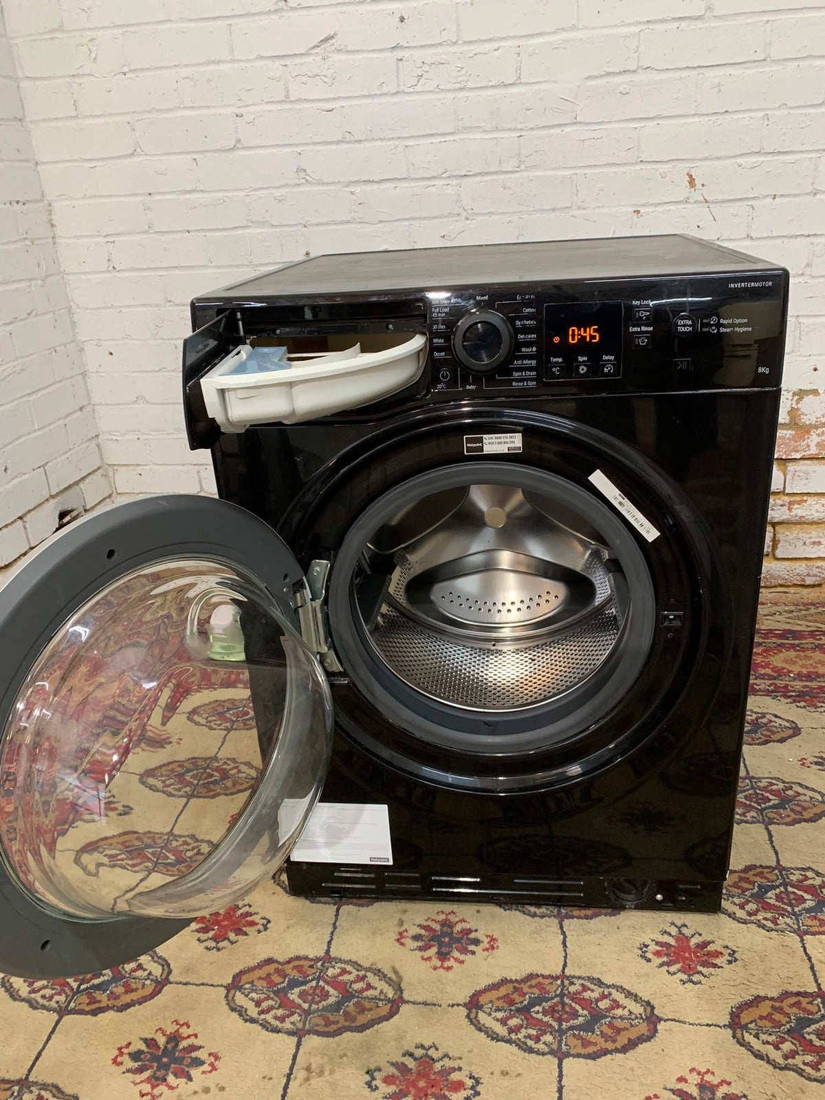 HotPoint Black 8KG Washing Machine