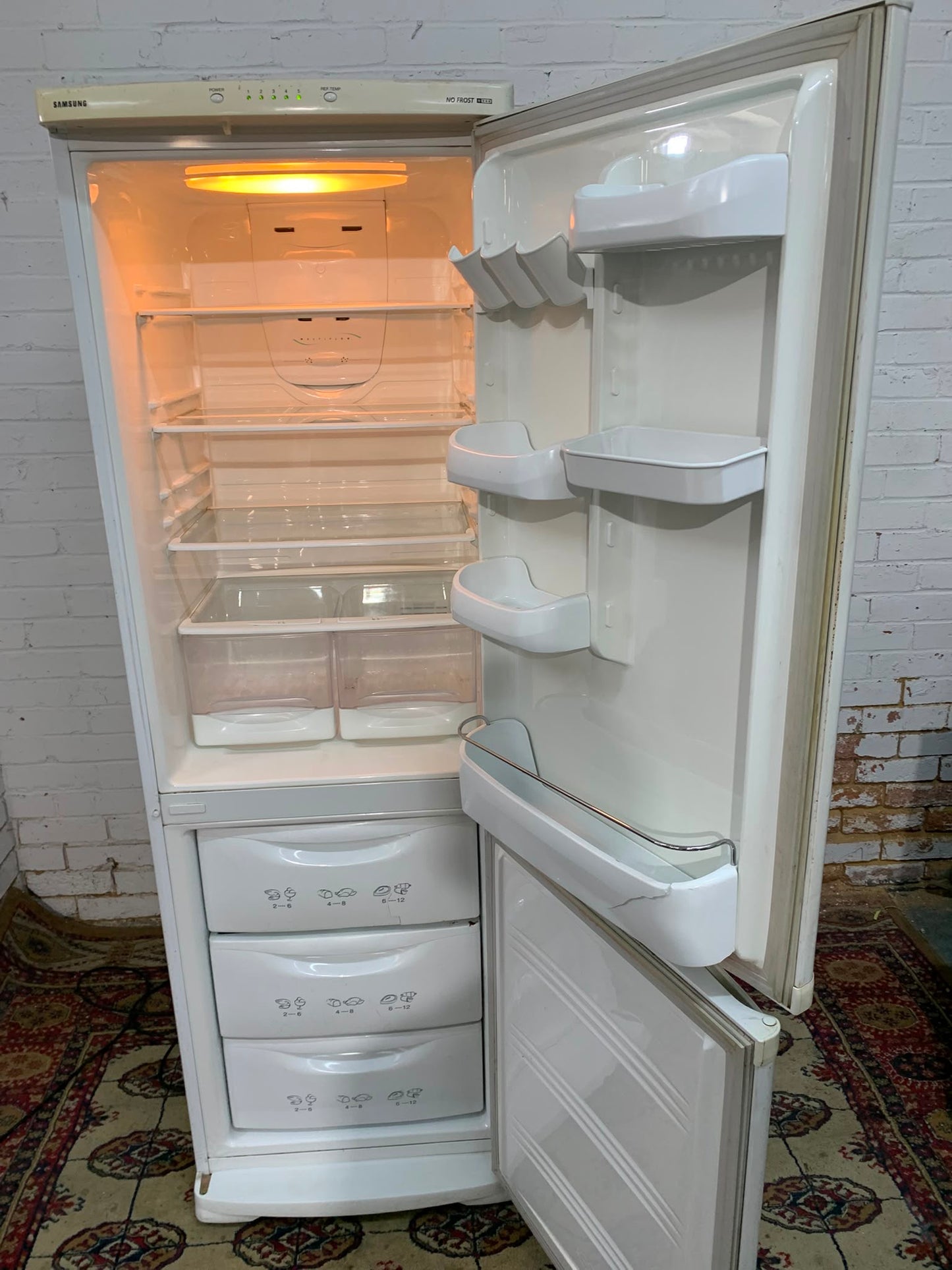 Samsung 180CM High Samsung Fridge Freezer For Sale