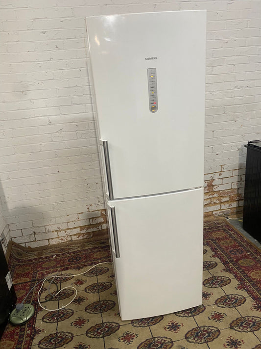 185CM Tall Siemens Fridge Freezer For Sale