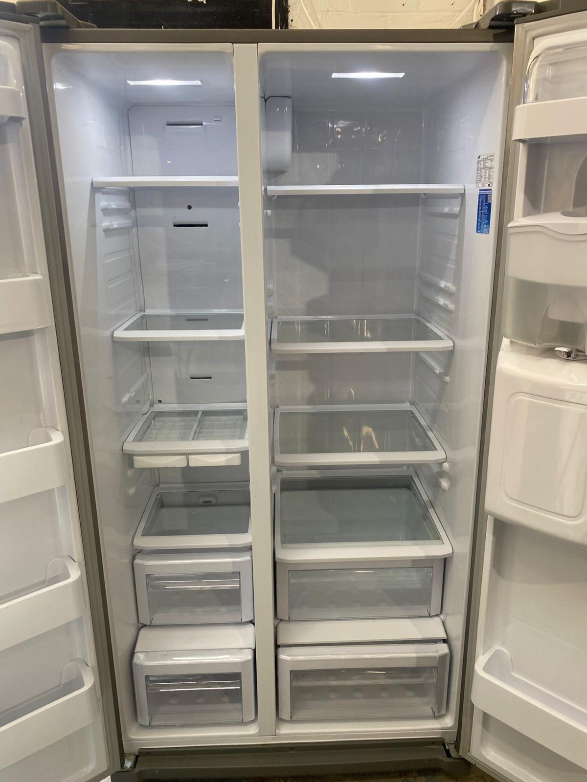 Samsung Grey Double Door American Non Plumb With Water Display Fridge Freezer