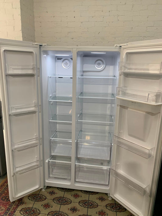 Bush White Double Door American Non Plumb With Water Display Fridge Freezer