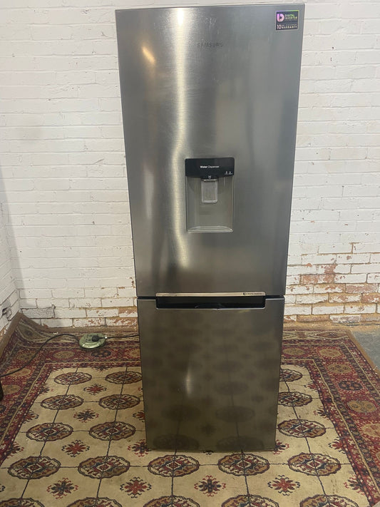 Samsung Digital Inverter Silver Grey Water Dispenser Fridge Freezer For Sale