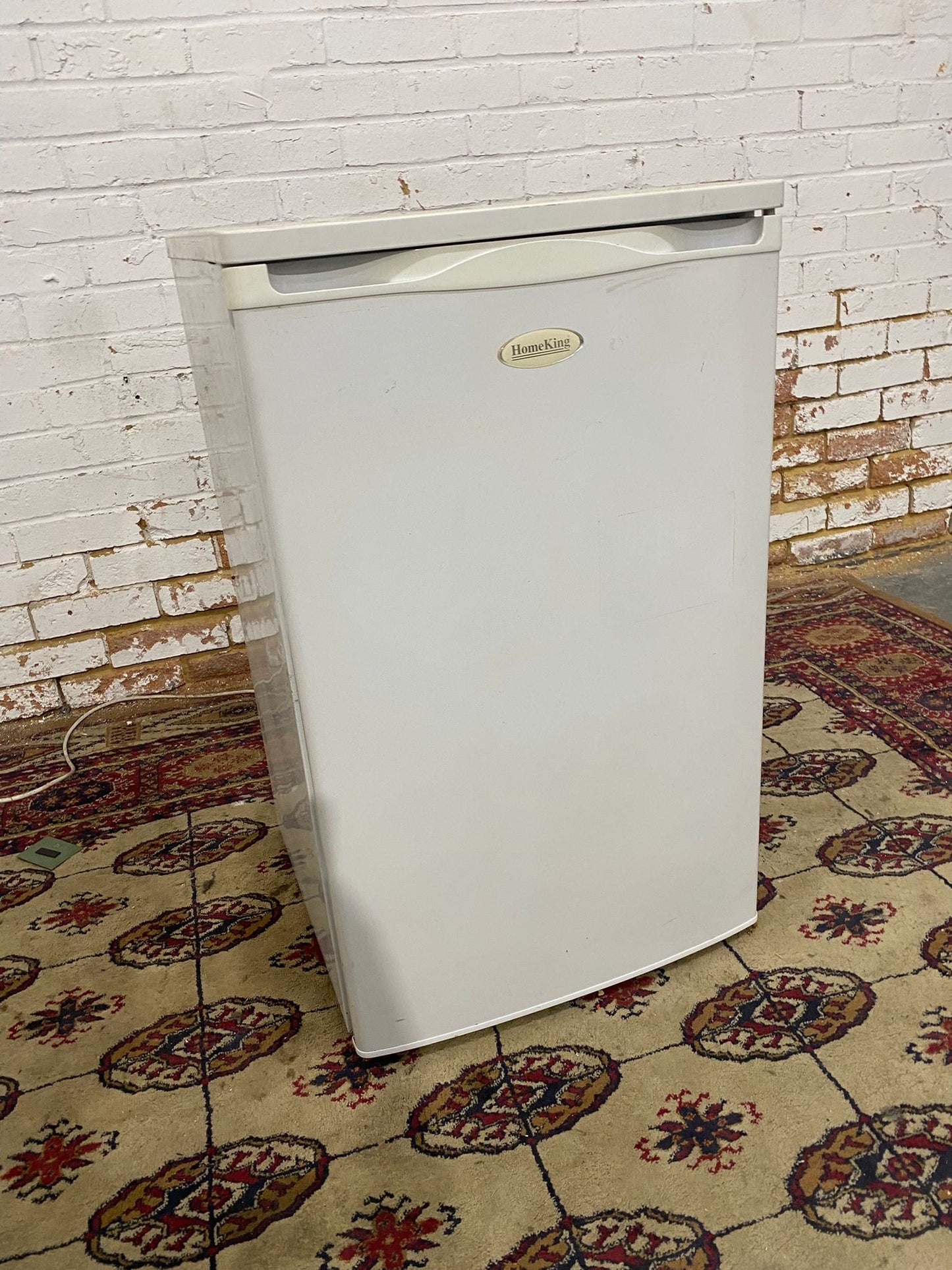 HomeKing UnderCounter Fridge & freezer On Top For Sale