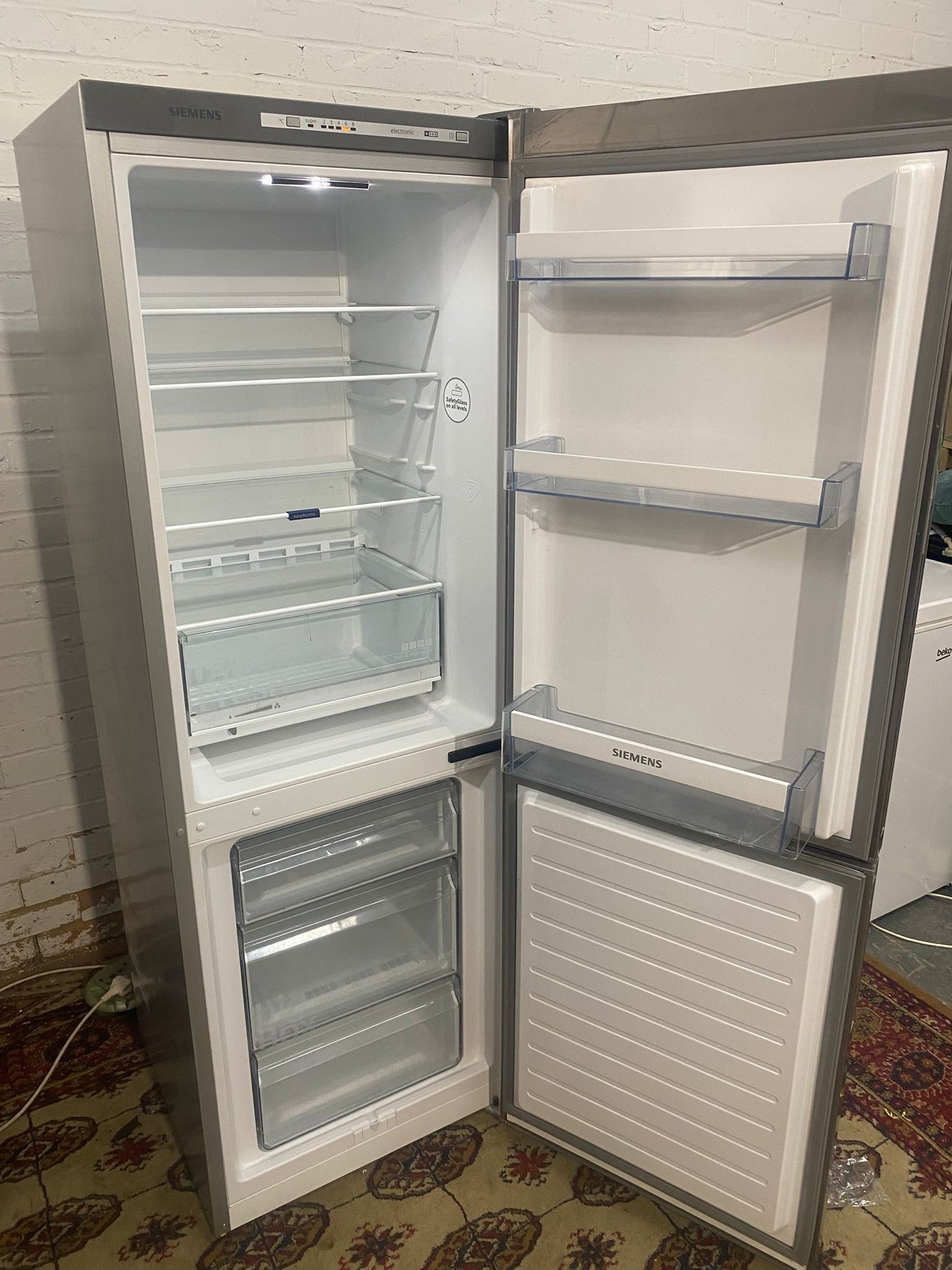 Siemens 175CM  Stainless Steel Fridge Freezer For Sale