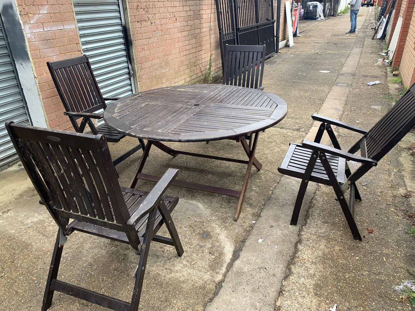 Garden Wooden Set Round Table With 4 Chairs For Sale