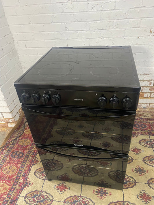 Indesit Black 60CM Electric Ceramic Cooker With Oven/Grill For Sale