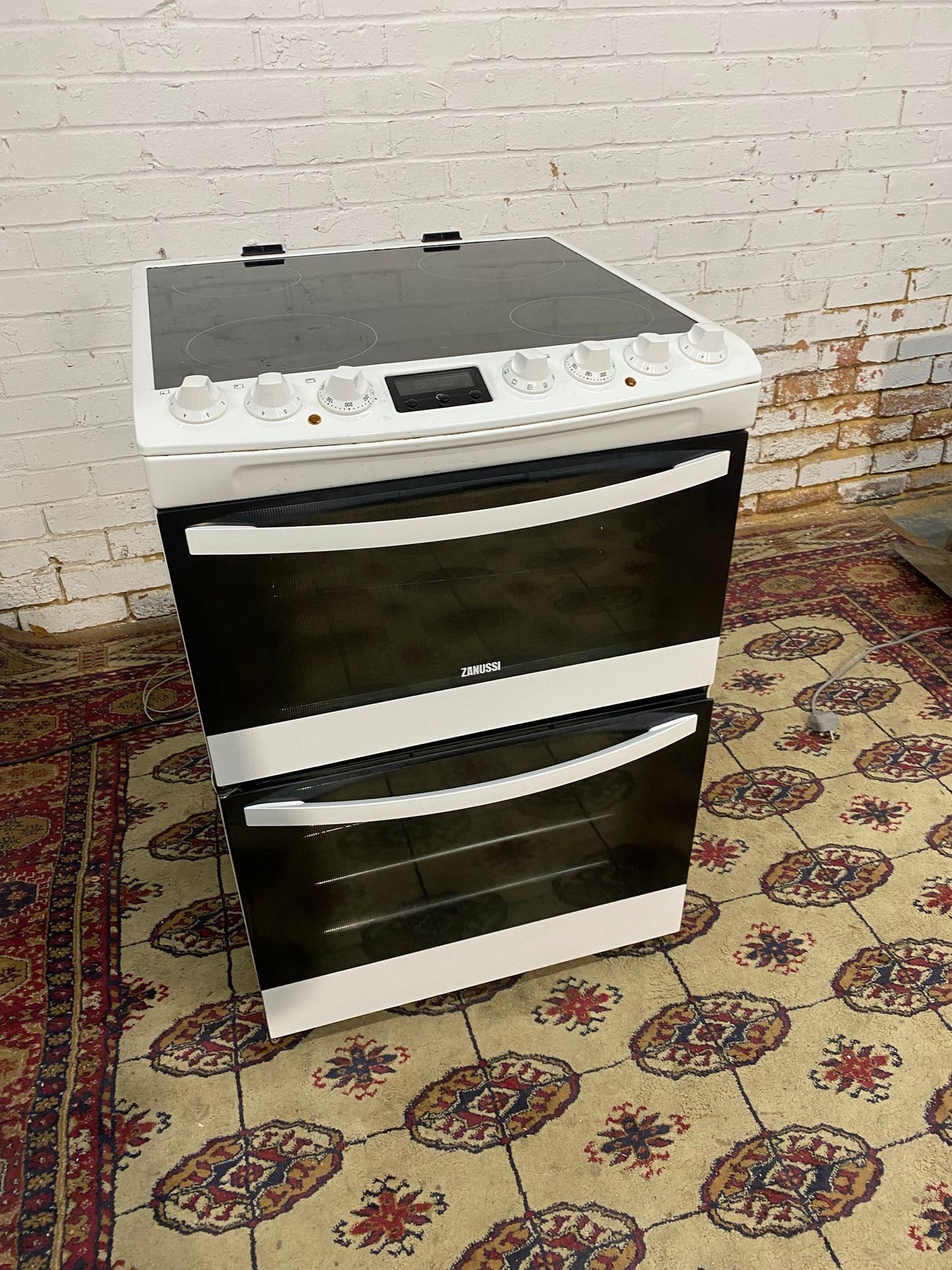 Zanussi 60 CM Electric Cooker With Oven/Grill For Sale