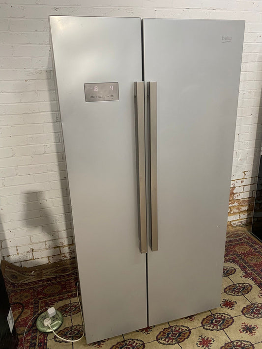 Beko Grey NonPlumb American Fridge Freezer For Sale