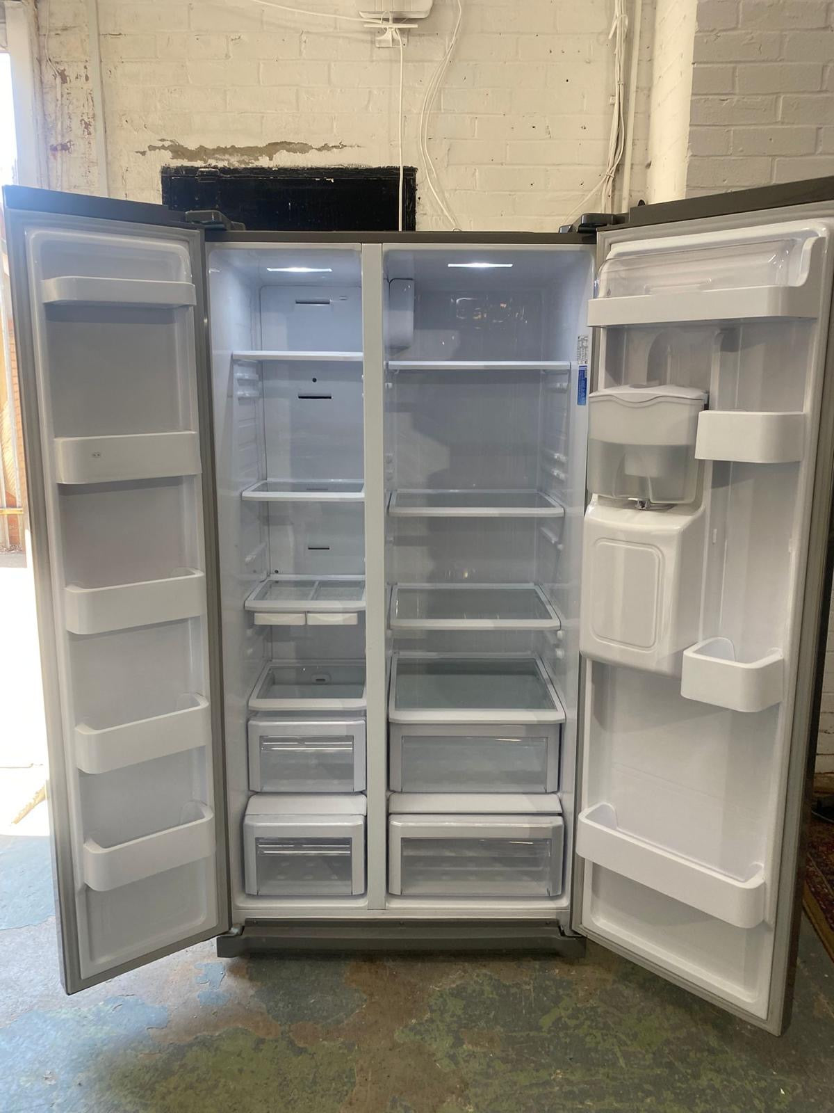 Samsung Grey Double Door American Non Plumb With Water Display Fridge Freezer
