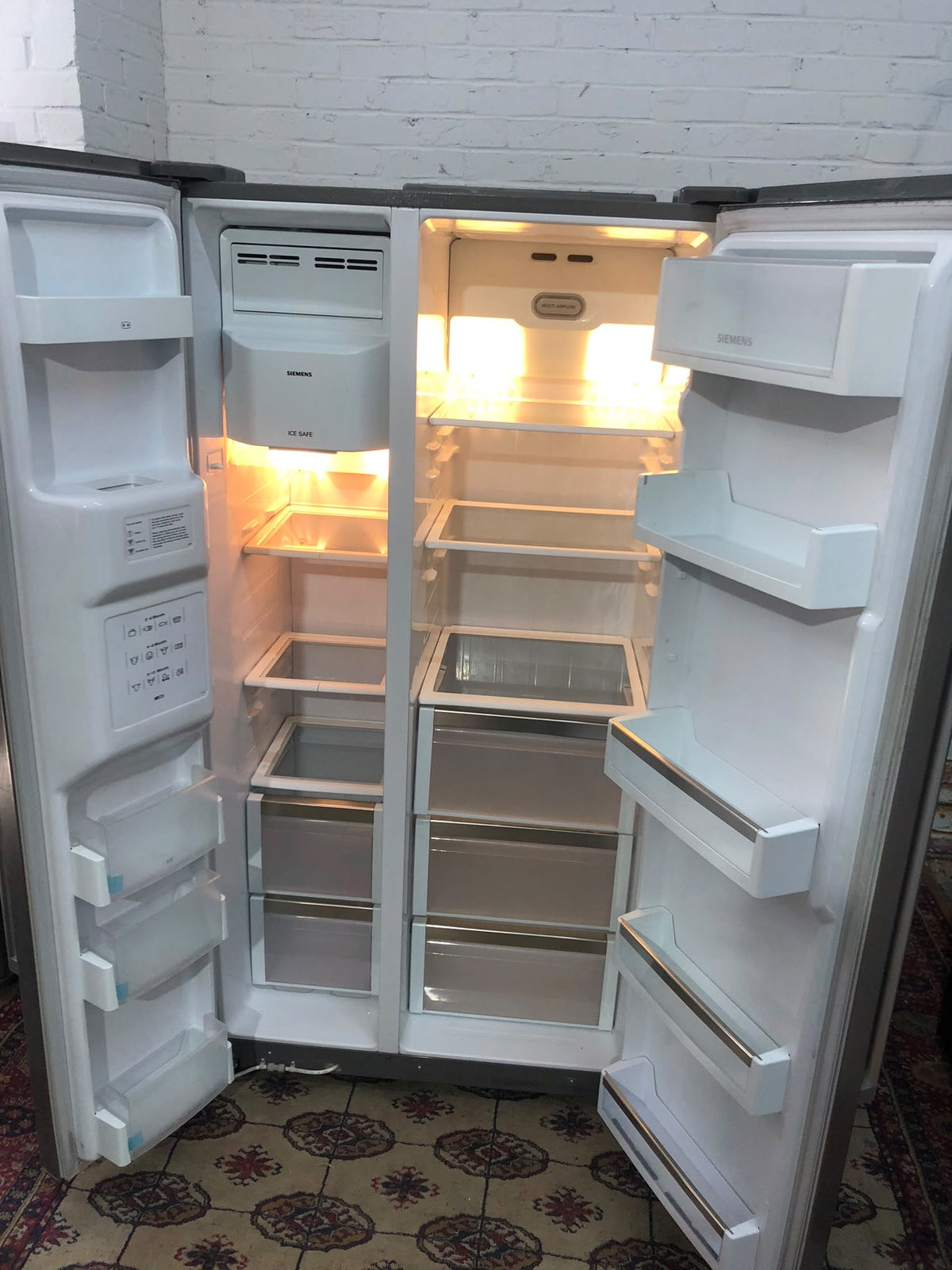 Daewoo Grey Double Door American Fridge Freezer