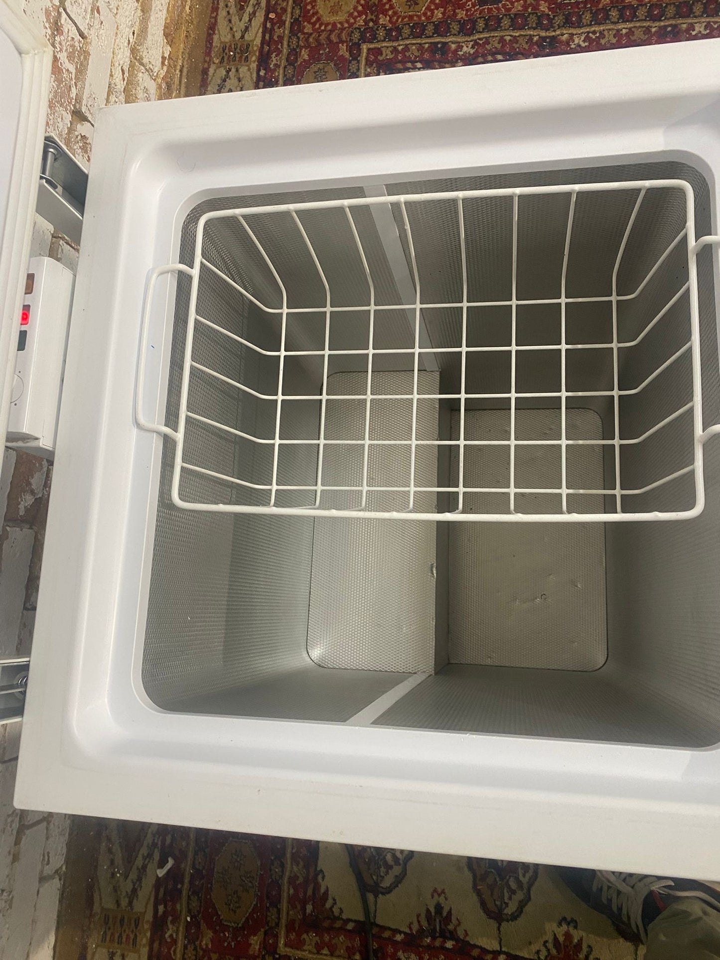 Beko Medium Chest Freezer Frost Free For Sale