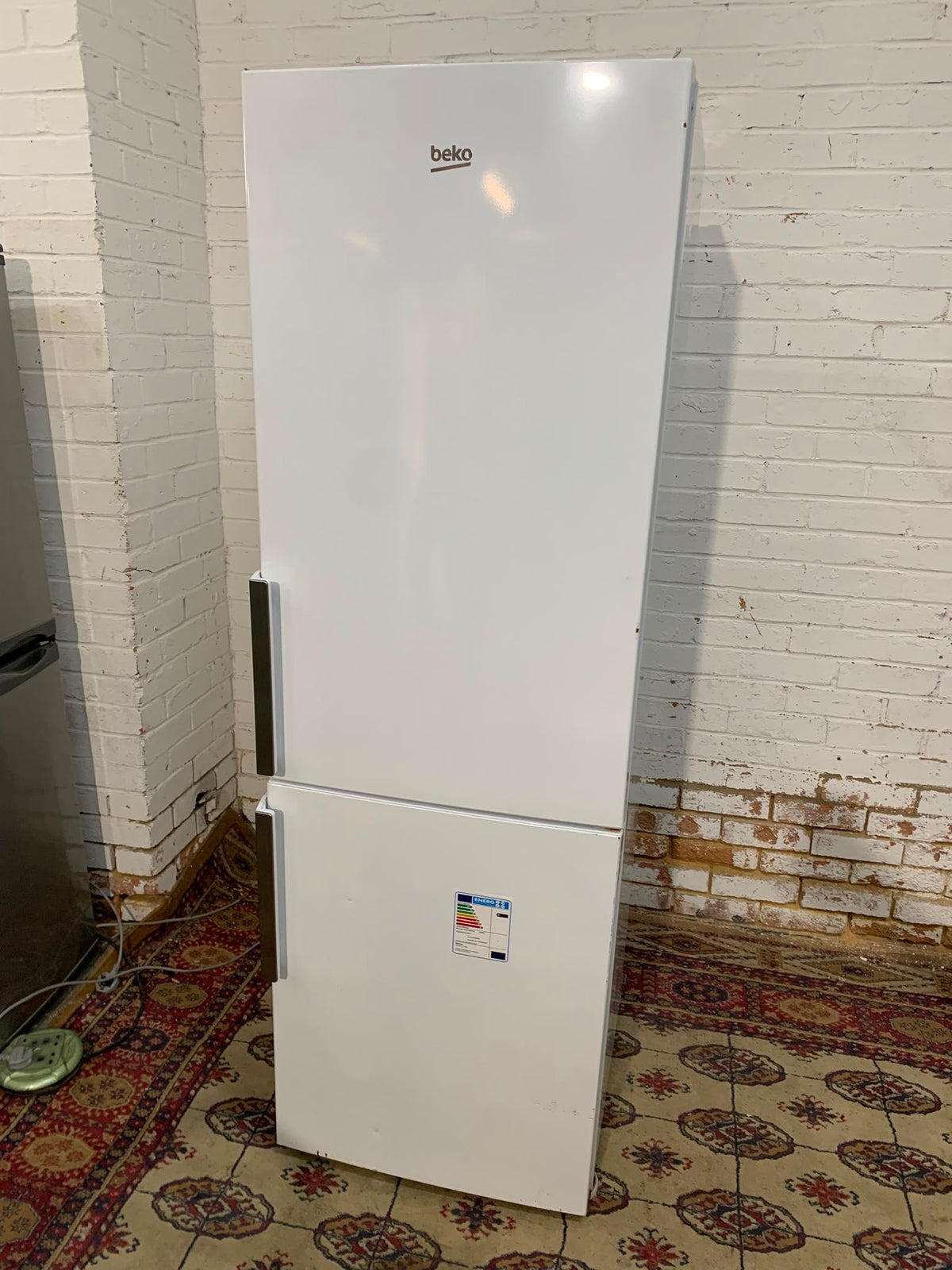 184CM Tall Beko Fridge Freezer For Sale