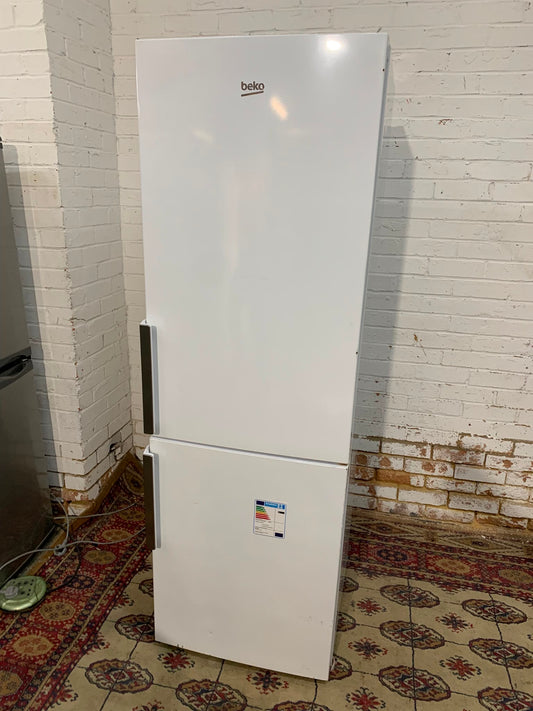 184CM Tall Beko Fridge Freezer For Sale