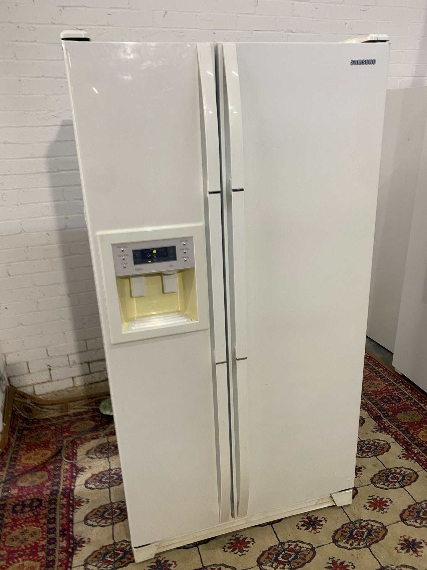 Samsung White American Double Door Fridge Freezer For Sale