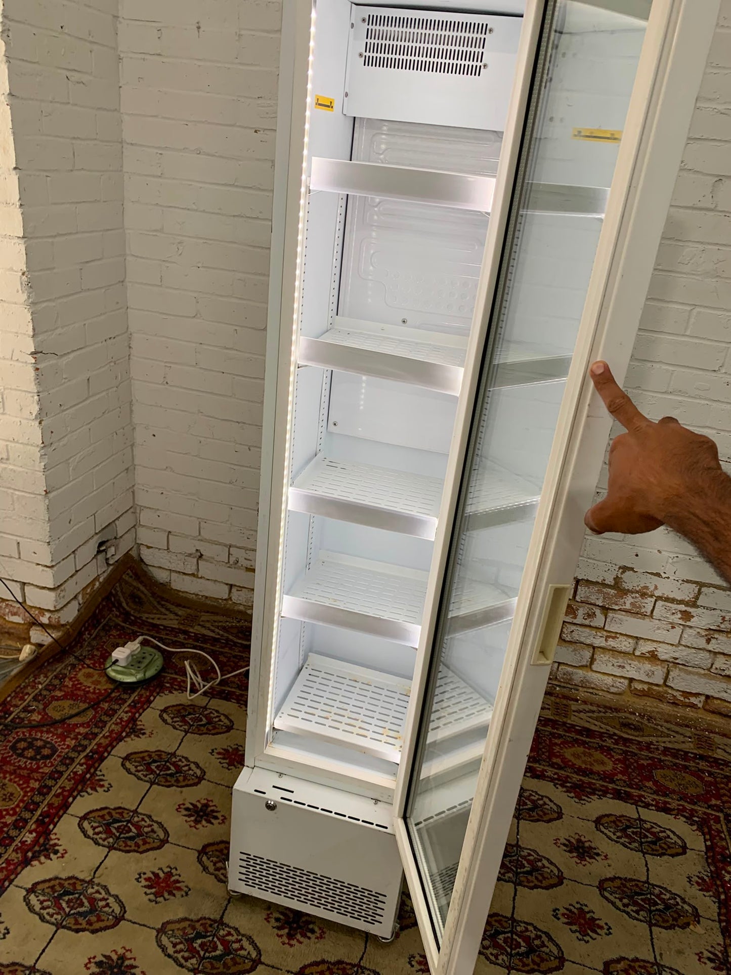 Tall Commercial Glass Standing Drink/IceCream Fridge For Sale