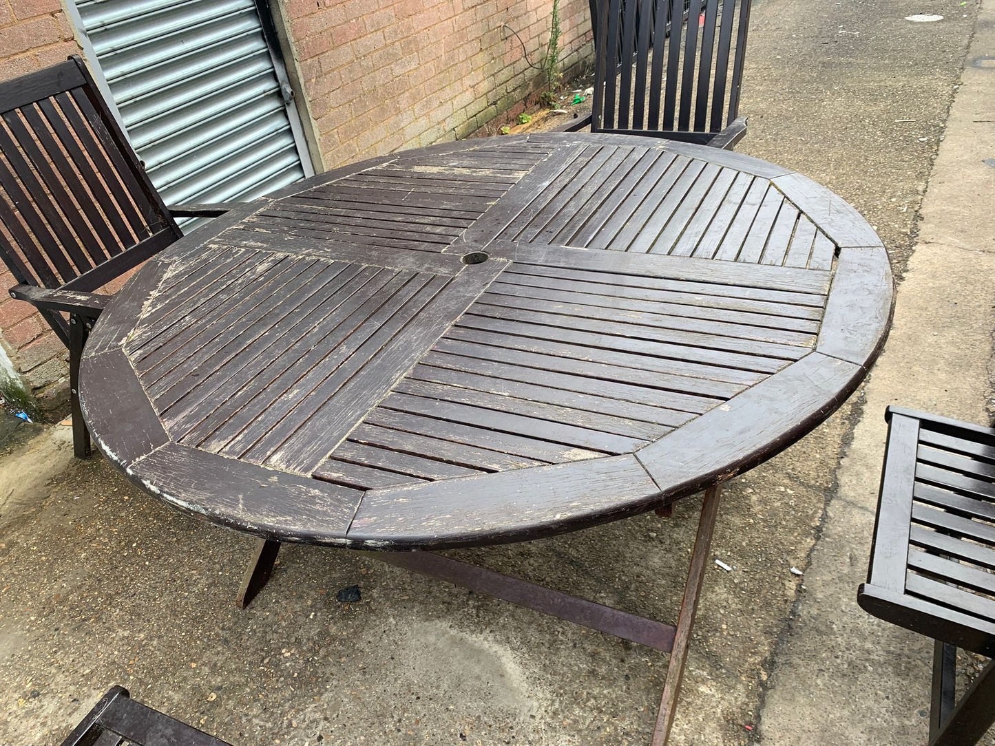 Garden Wooden Set Round Table With 4 Chairs For Sale