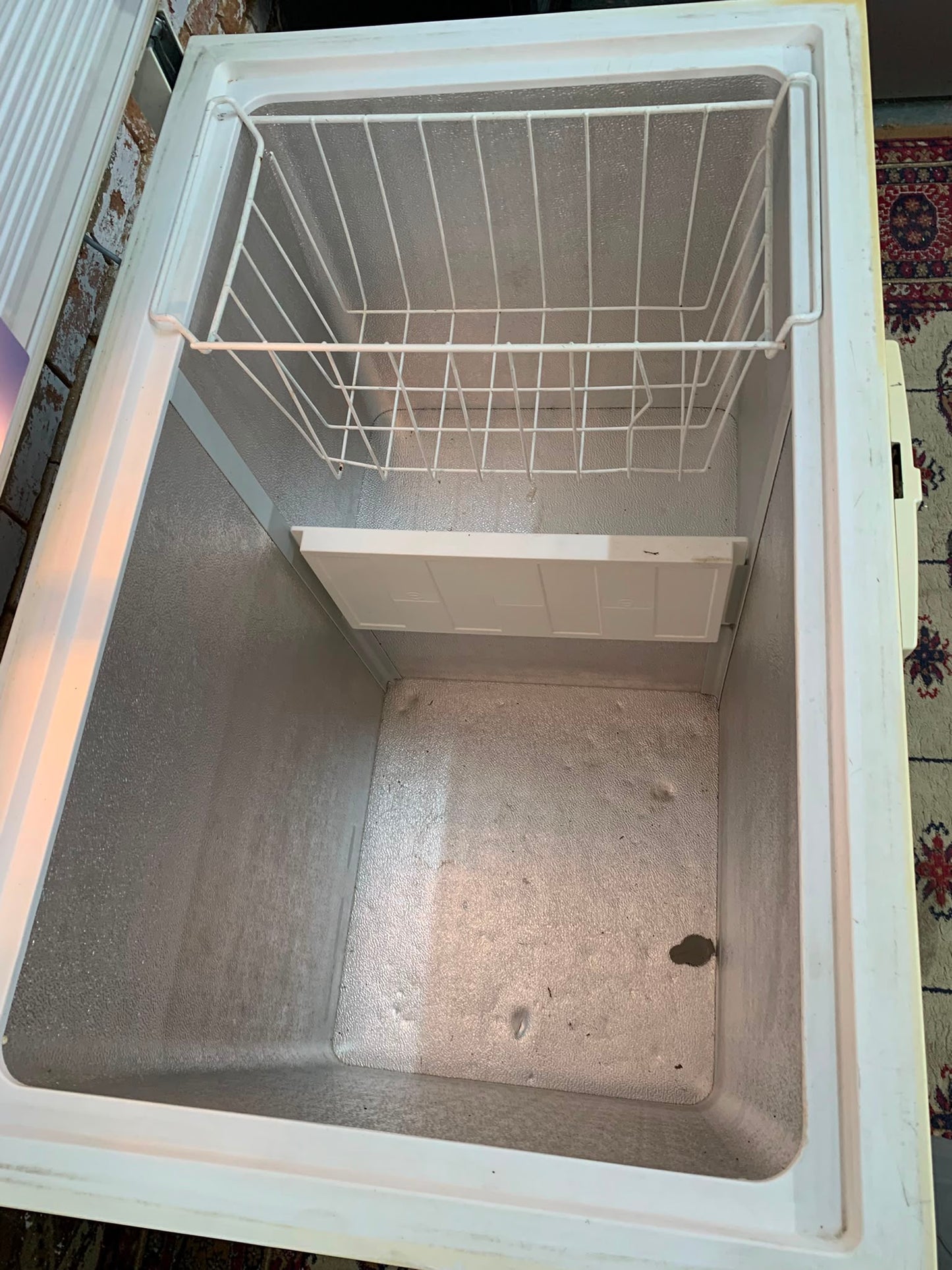 280L Whirlpool Chest Freezer For Sale