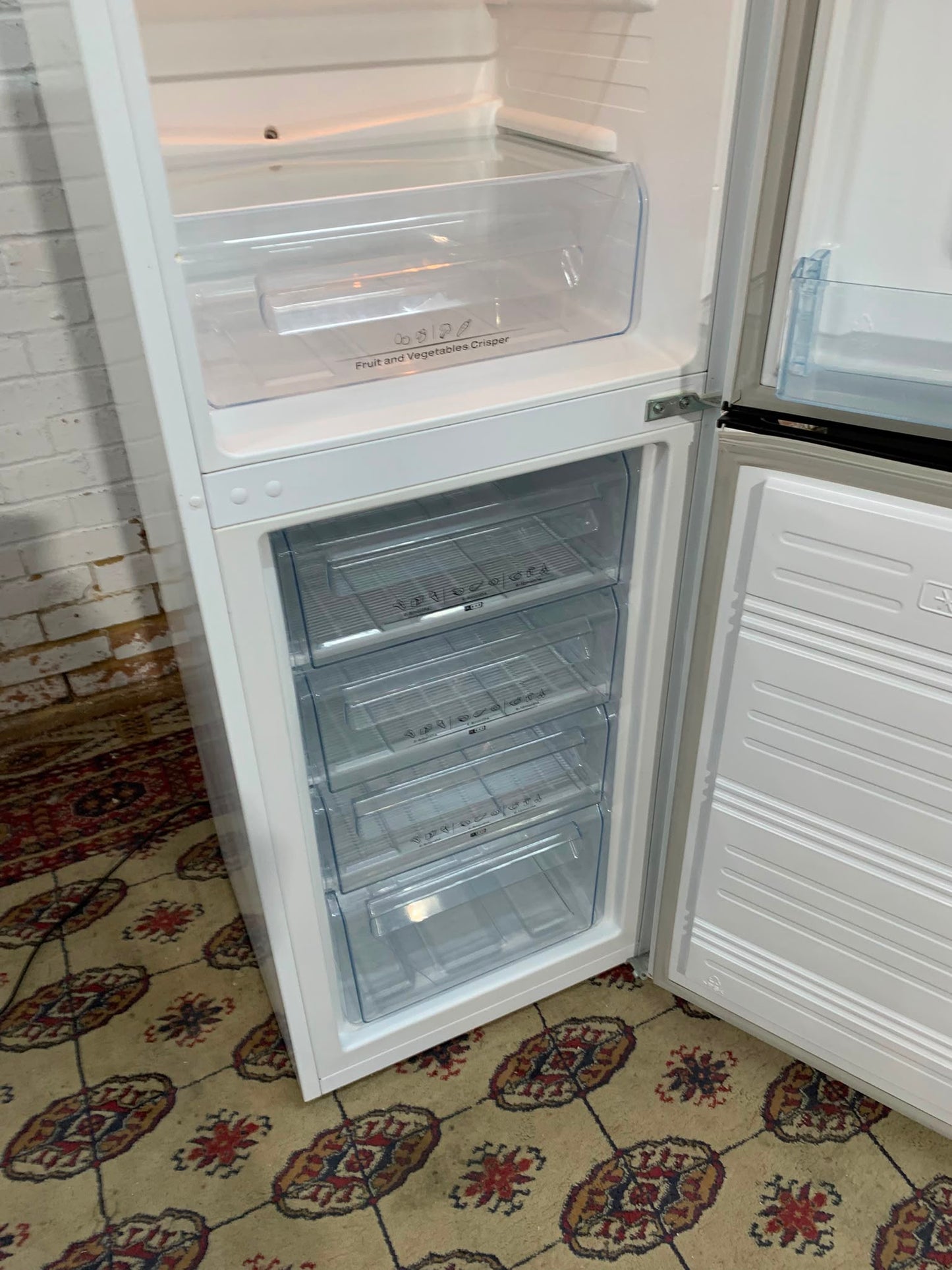 Hisense White Fridge Freezer With Water Dispenser For Sale