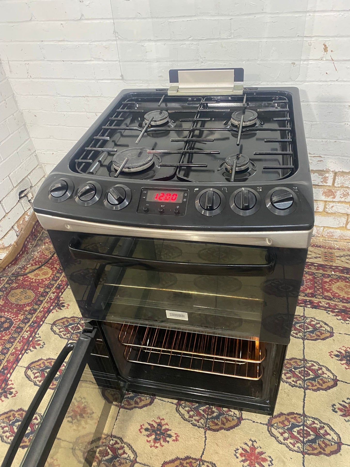 Beautiful 55CM Zanussi Gas Cooker With Oven/Grill For Sale