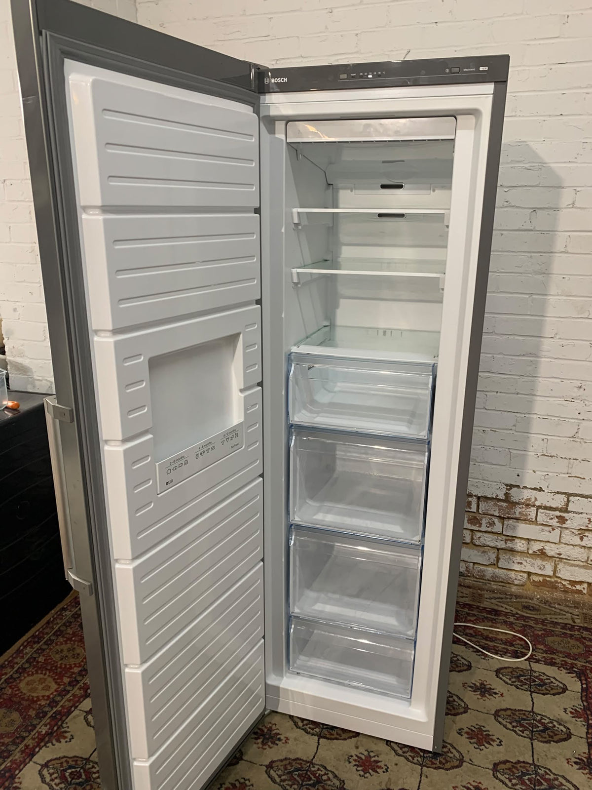185CM Tall Bosch Silver Standing Freezer