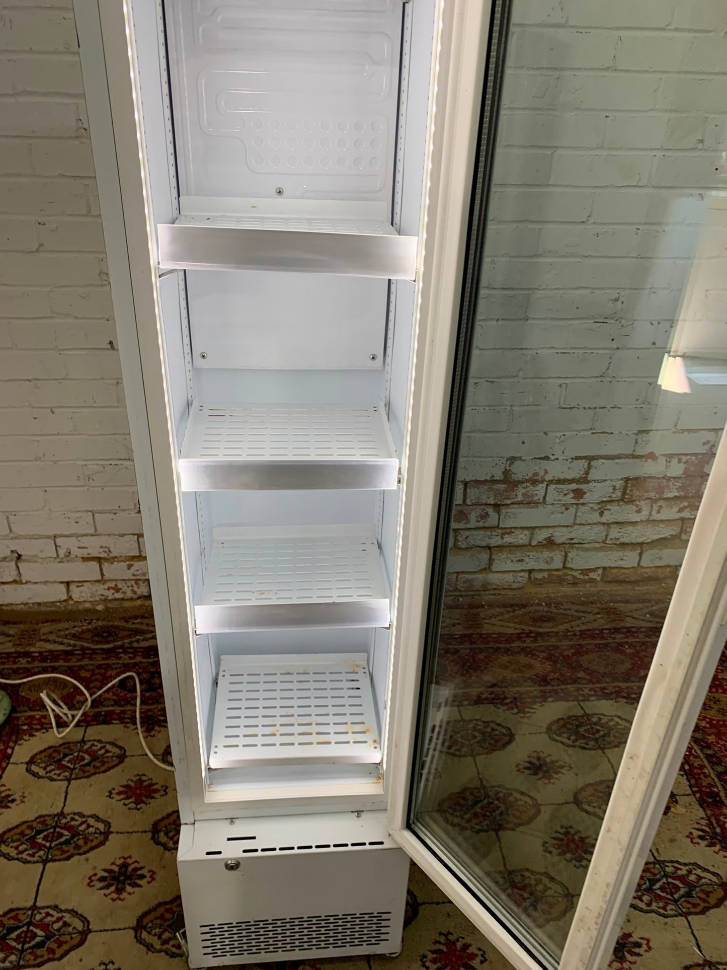 Tall Commercial Glass Standing Drink/IceCream Fridge For Sale