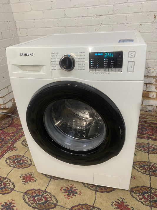 Beautiful Samsung White 9KG Series 5 Washing Machine For Sale