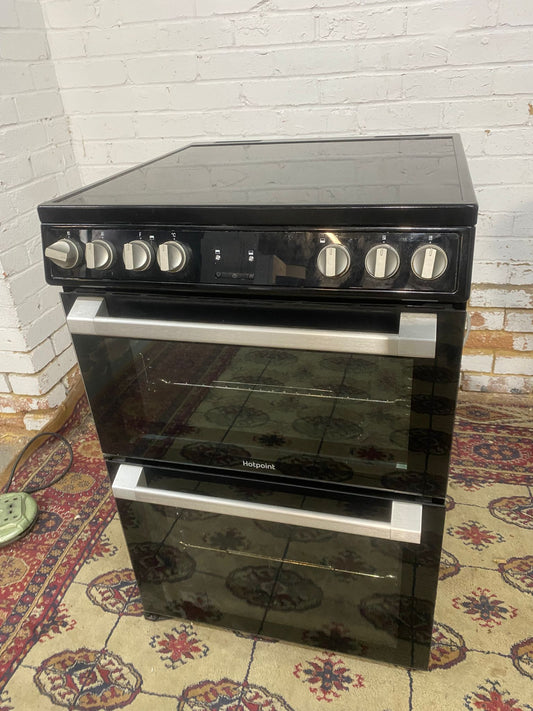 Beautiful Almost New 60CM HotPoint Black Ceramic Electric Cooker With Dual Grill/Oven For Sale