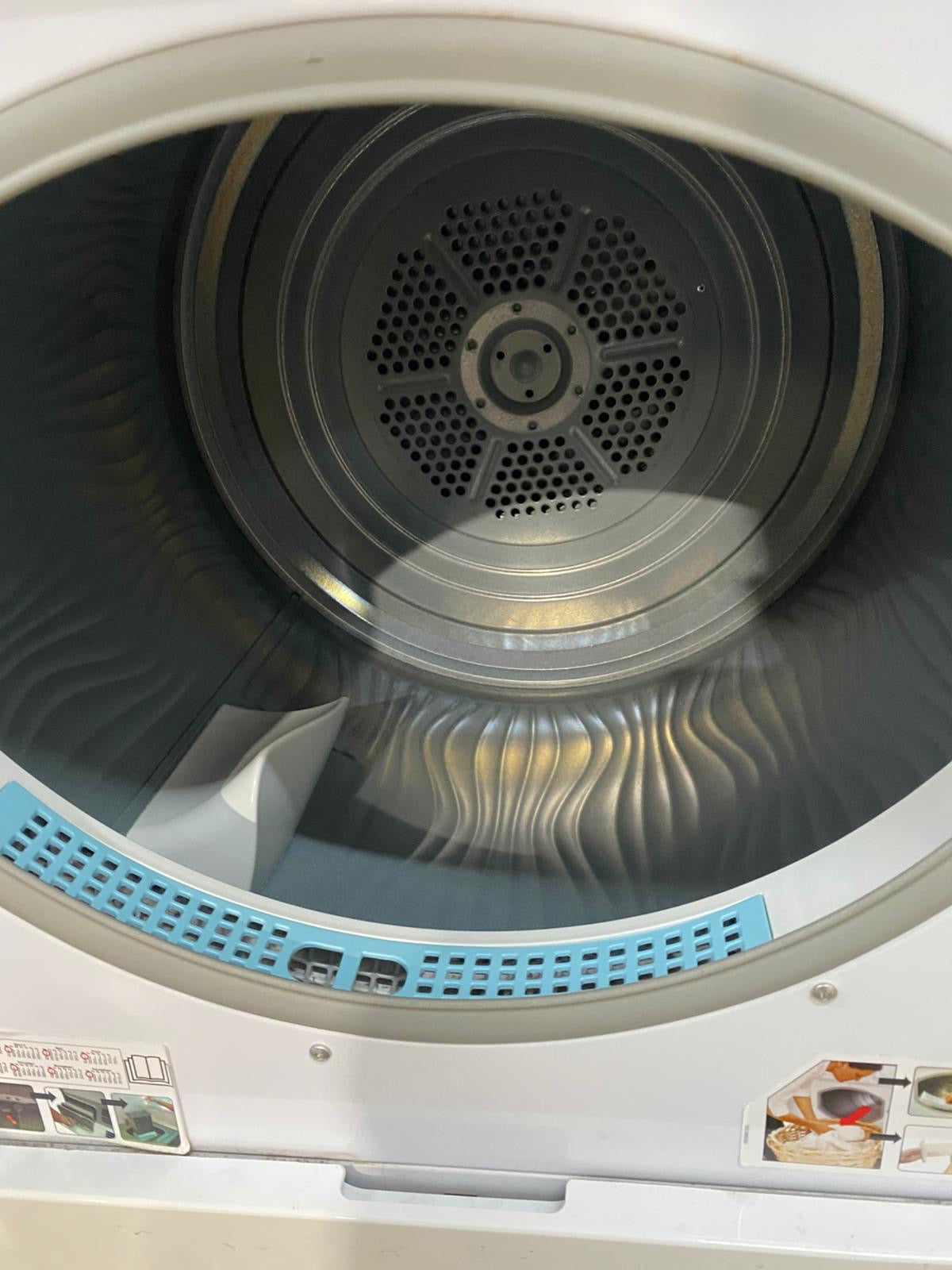 Hotpoing 8KG Condenser Dryer For Sale