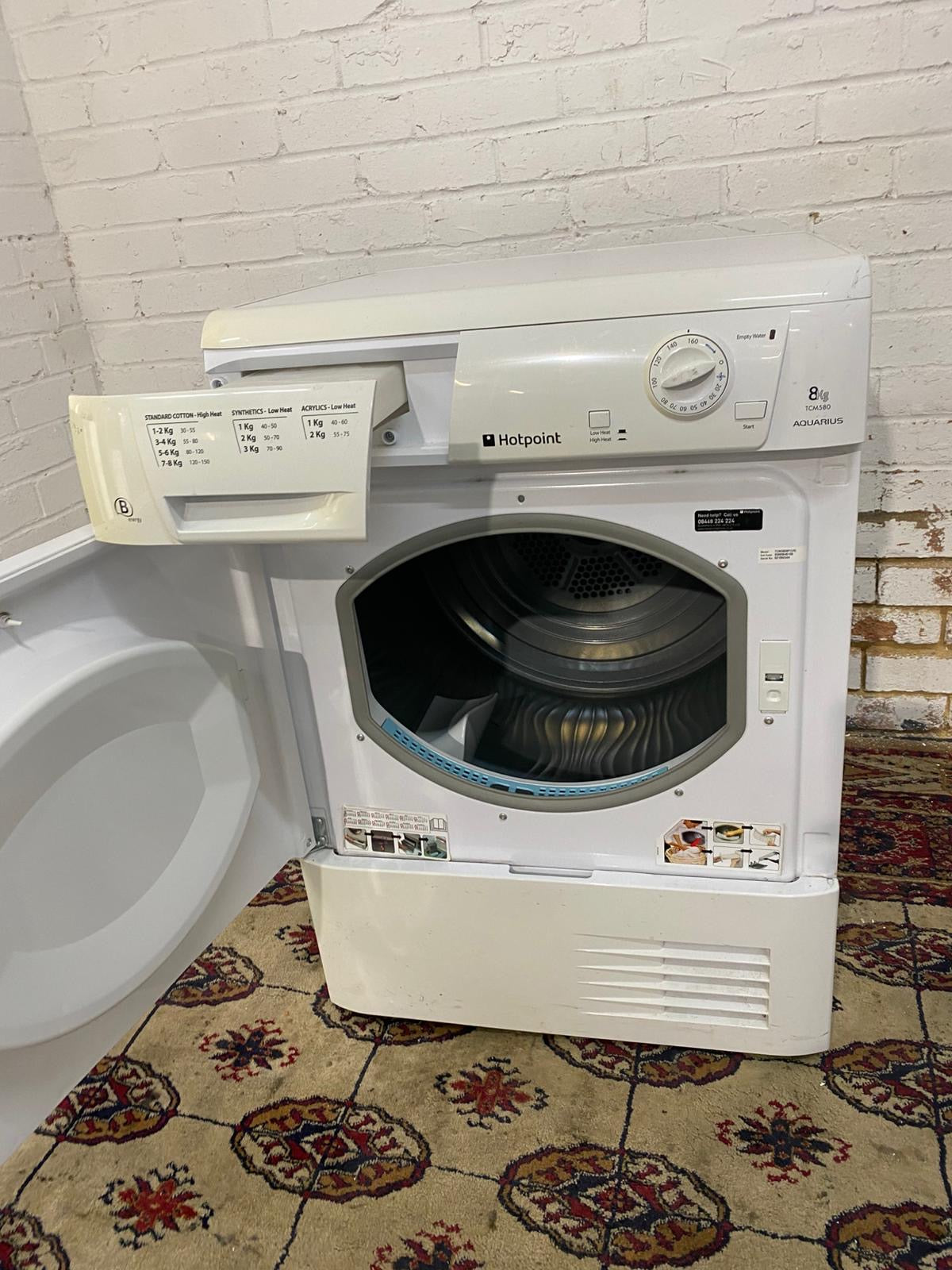 Hotpoing 8KG Condenser Dryer For Sale