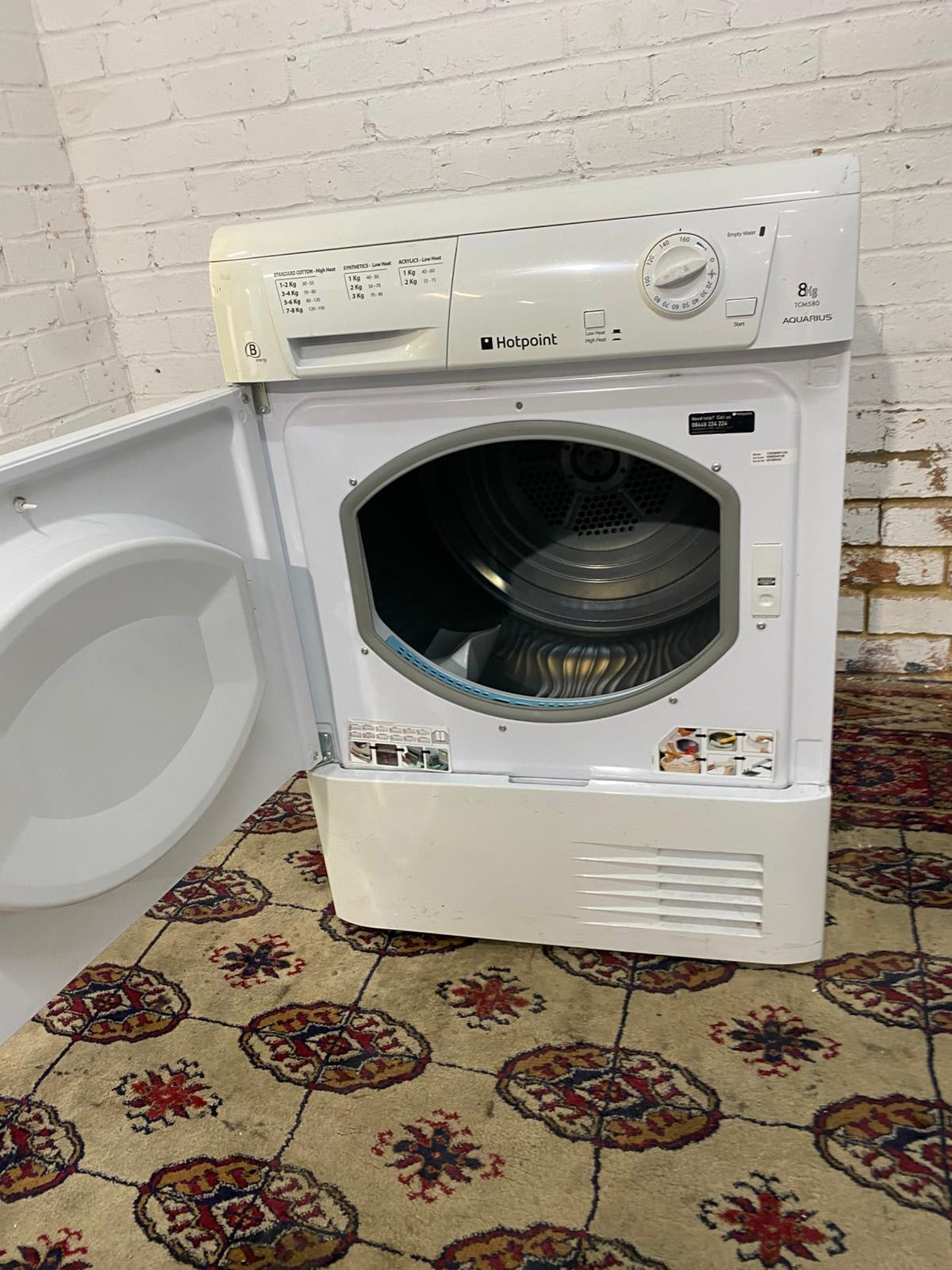 Hotpoing 8KG Condenser Dryer For Sale
