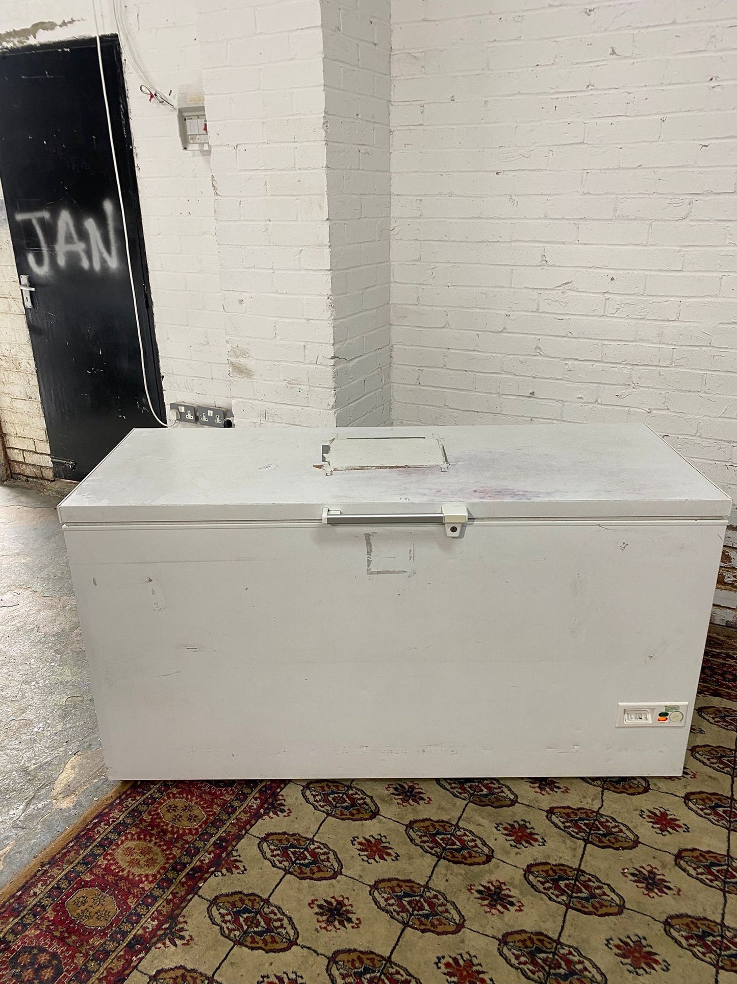 🚚Beautiful Commercial 400L Chest Freezer Frost Free Technology For Sale