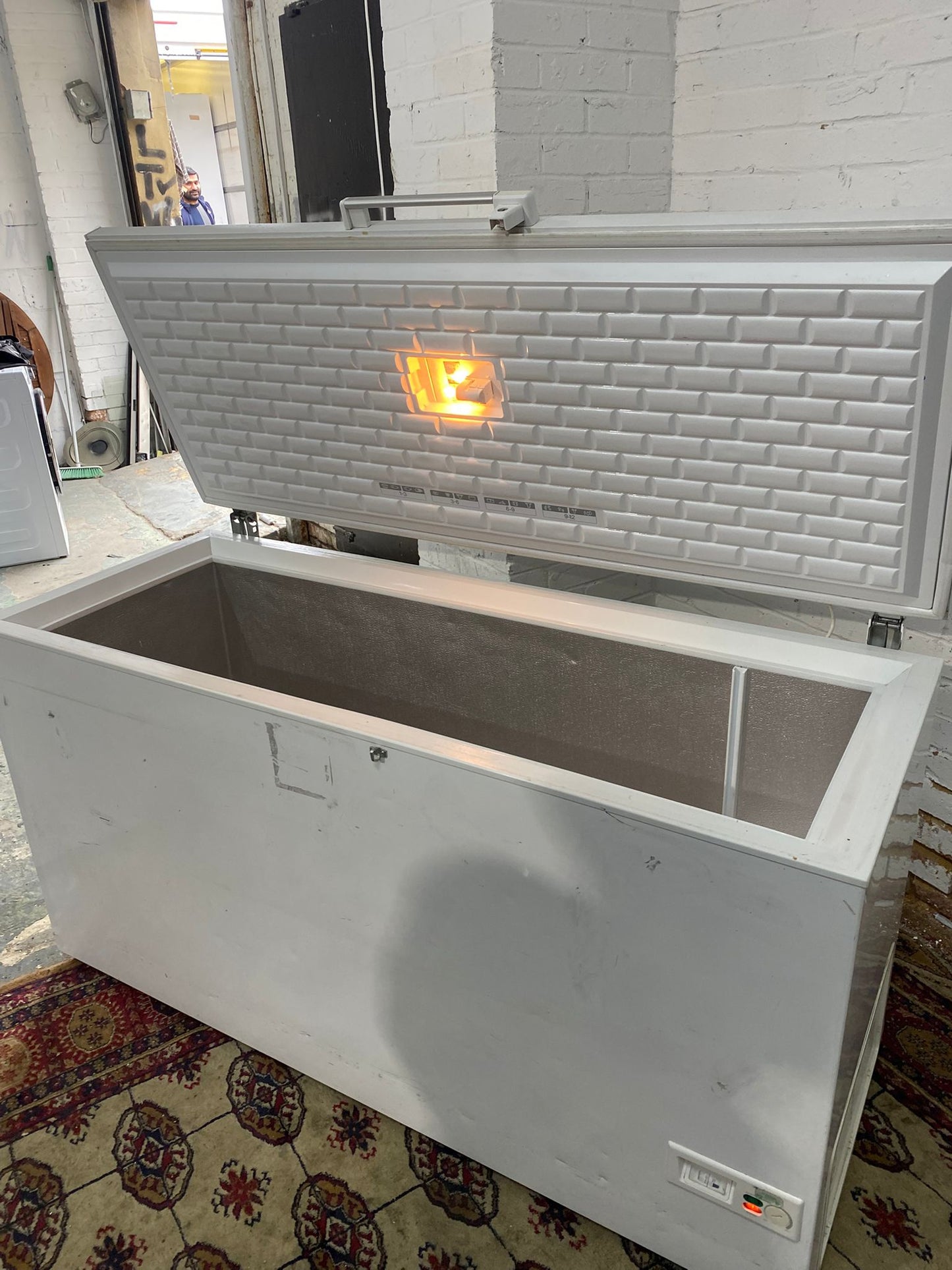 🚚Beautiful Commercial 400L Chest Freezer Frost Free Technology For Sale