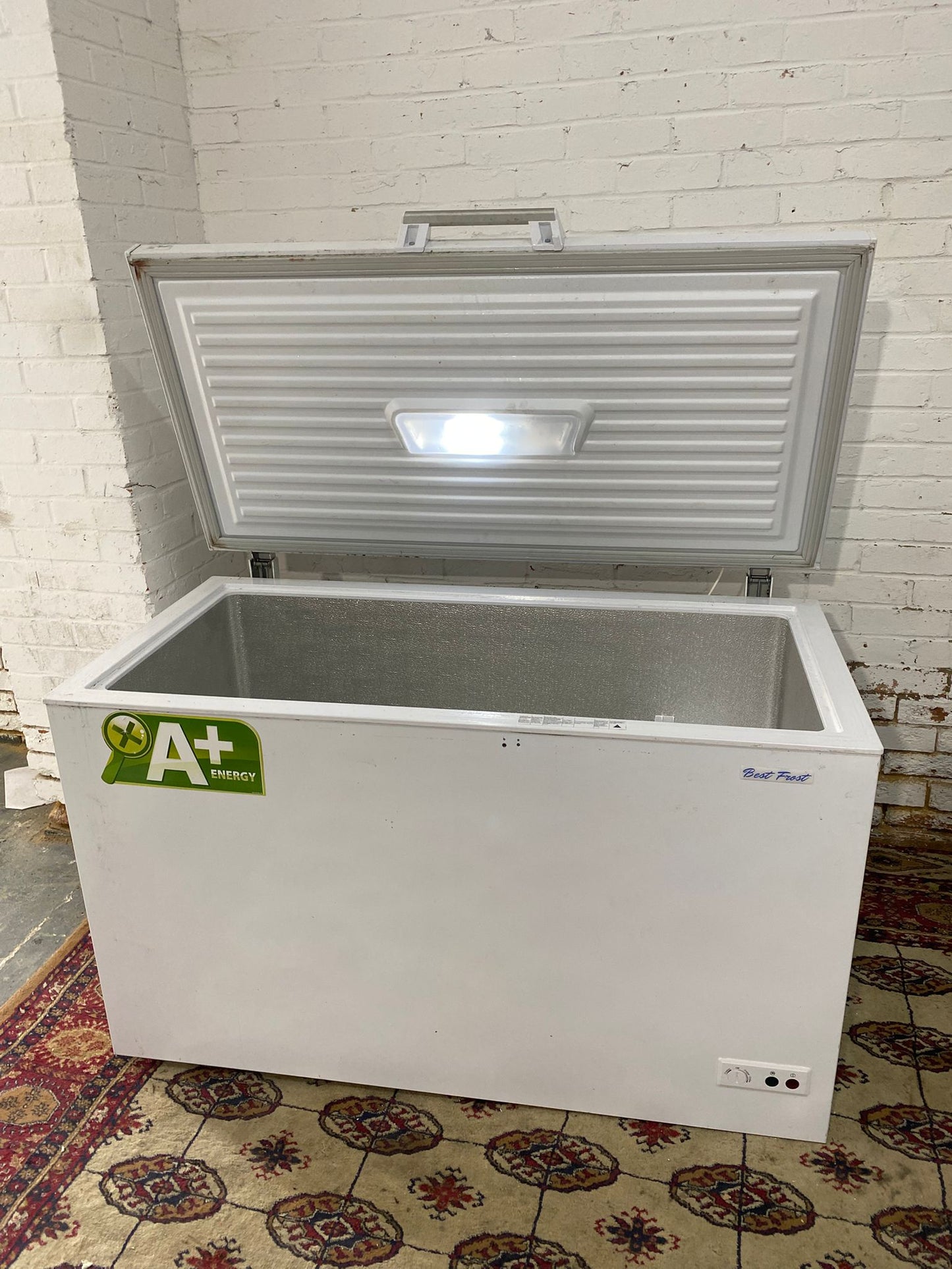 🚚 Commercial 400L Chest Freezer Frost Free Technology For Sale