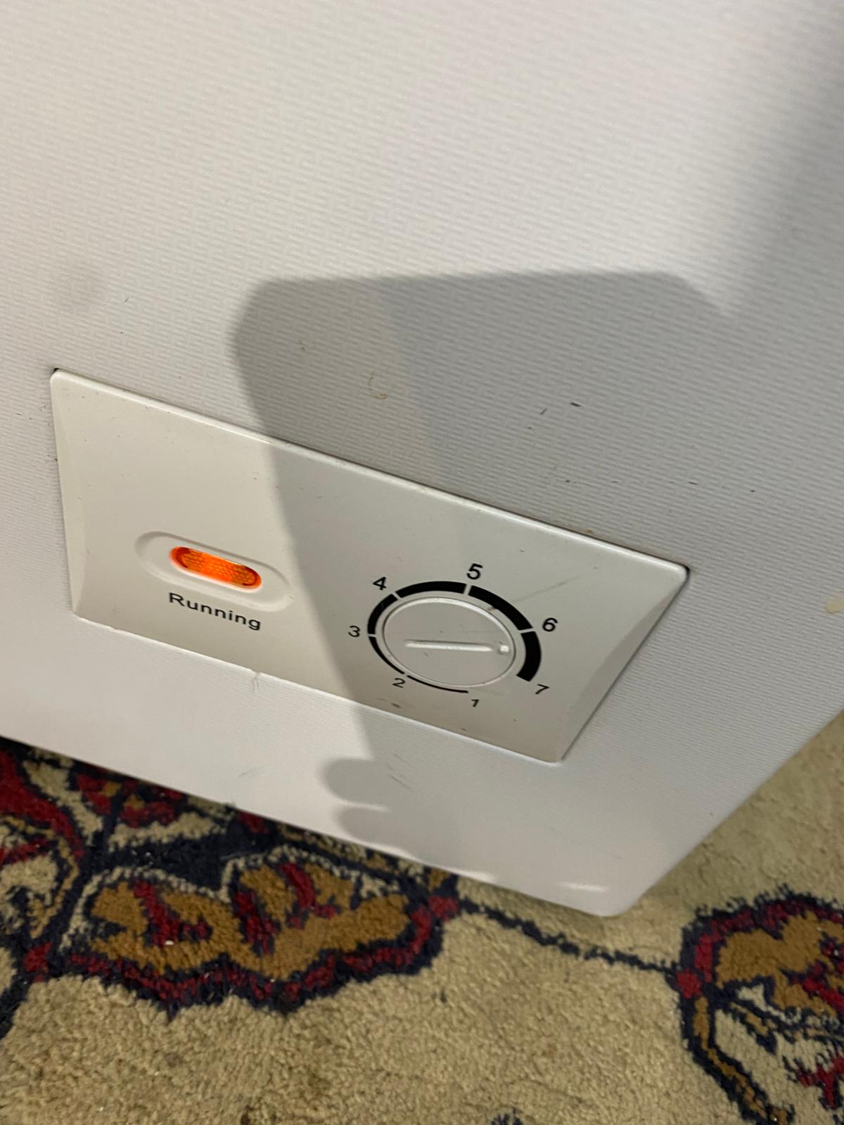 🚚Beautiful Logik Chest Freezer 200L  Frost Free Technology For Sale