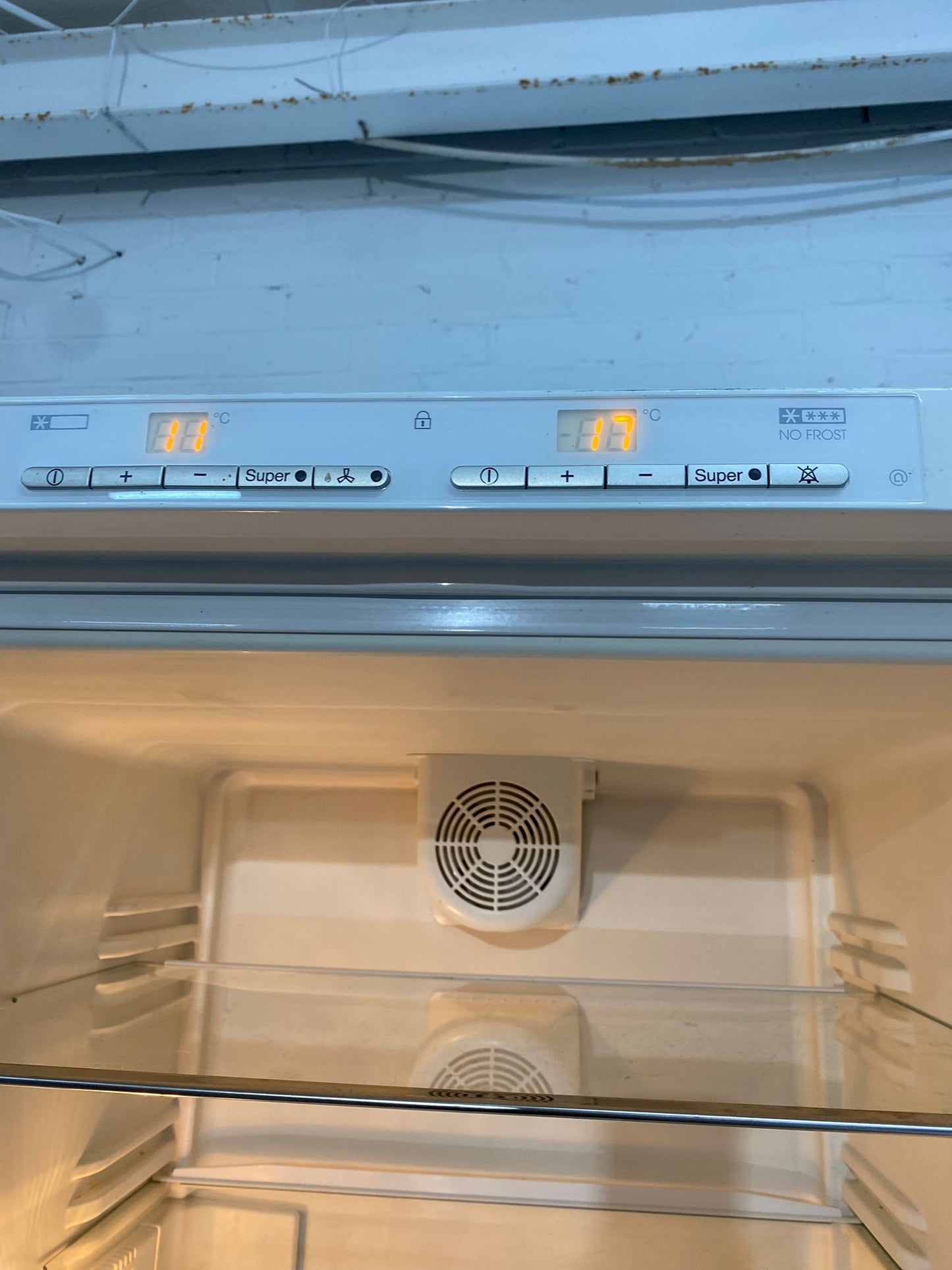 🚚 TopBrand Miele Tall 2M Fridge Freezer  Frost Free For Sale