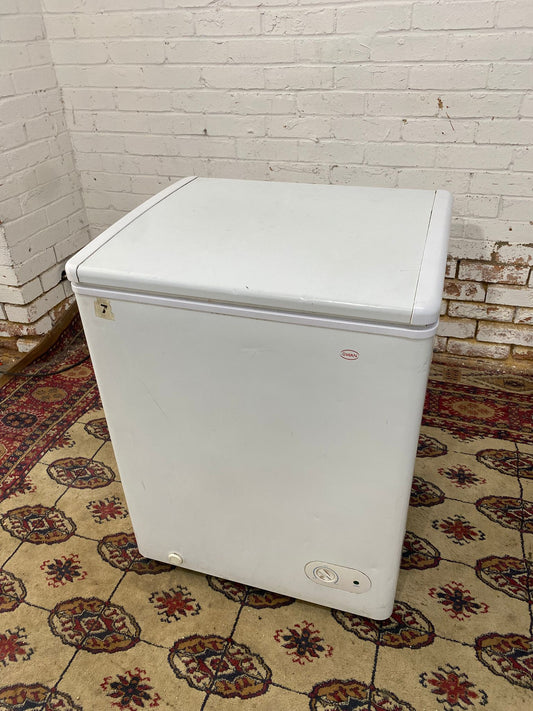Beautiful Swan 120L Chest Freezer For Sale